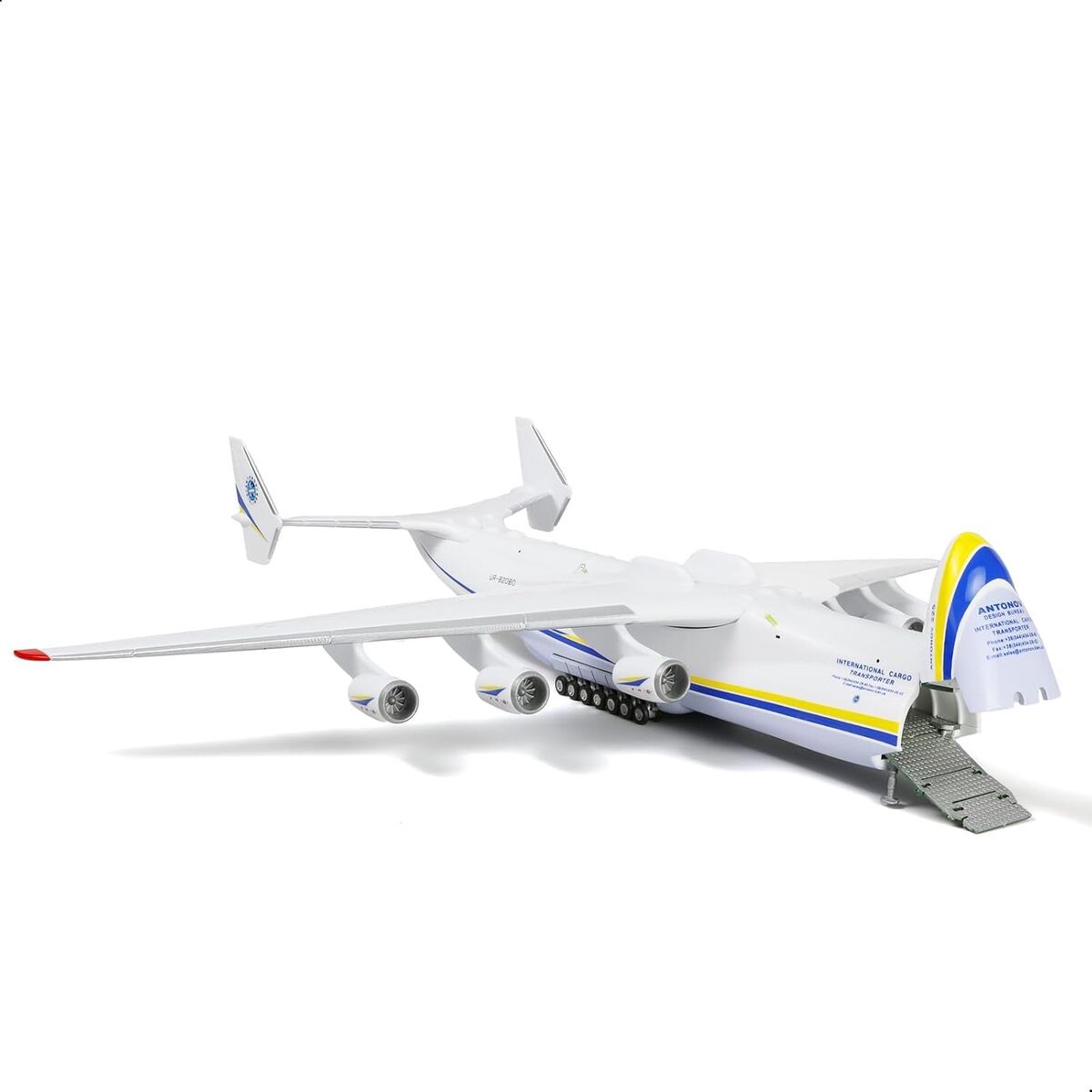 Test : maquette d'avion Antonov AN-225 Mriya de NUOTIE à l'échelle 1/200