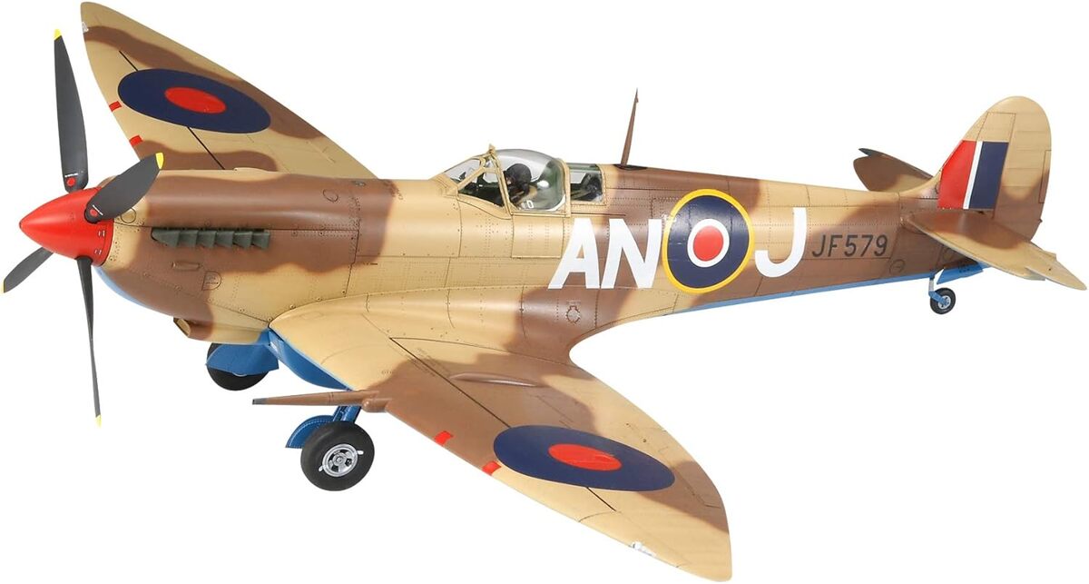 Test de la maquette Spitfire Mk.VIII 1/32 de Tamiya
