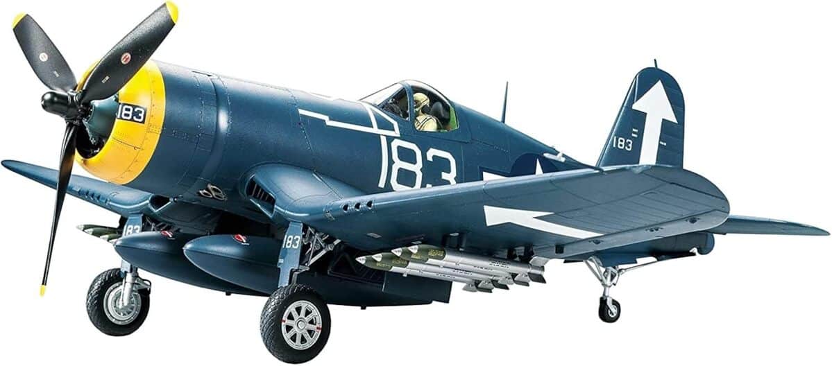 Test du kit modèle avion Tamiya Vought F4U-1D Corsair multicolore