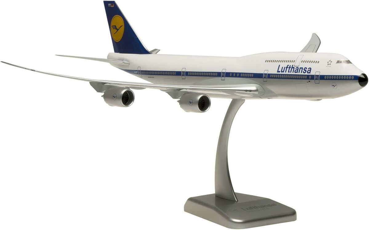 Test du modèle miniature Lufthansa 747-8 rétro de Daron