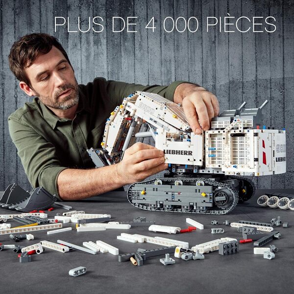 Découvrez notre essai exhaustif de la pelleteuse Liebherr R 9800 LEGO Technic : un modèle fascinant pour les passionnés de construction et de technologie LEGO