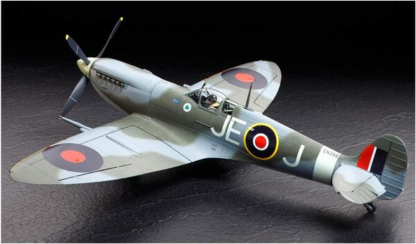 Découvrez notre évaluation complète et passionnante de la maquette Spitfire MK.ixc par Tamiya : un modèle incontournable pour les passionnés d'aviation et de modélisme, alliant précision et réalisme.